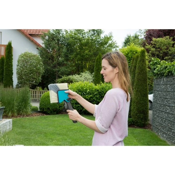 GARDENA Balai Tête De Loup Combisystem (Turquoise/gris, Extérieure, Noir, Bleu, Orange, Balai à Poils Durs, 5 M, 1 Pièce(s)) 5 GARDENA Balai Tête De Loup Combisystem (Turquoise/gris, Extérieure, Noir, Bleu, Orange, Balai à Poils Durs, 5 M, 1 Pièce(s)) – Image 3